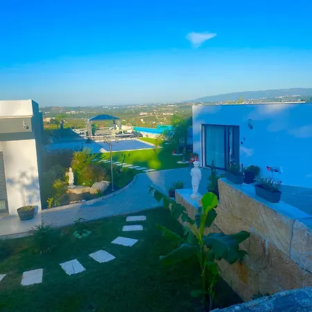 アパート Alto Do Moinho アルコバサ